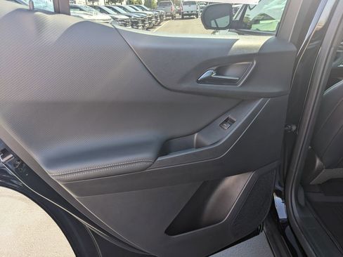 New 2026 Chevrolet Equinox LT image 16