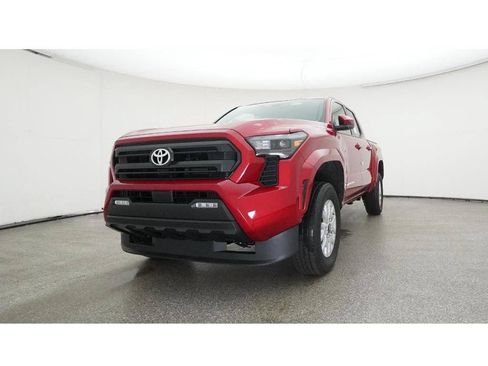 Used 2025 Toyota Tacoma SR5 AWD/4WD image 37