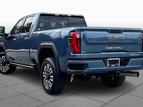Used 2025 GMC Sierra 2500 Denali Ultimate w/ Max Trailering Package image 12
