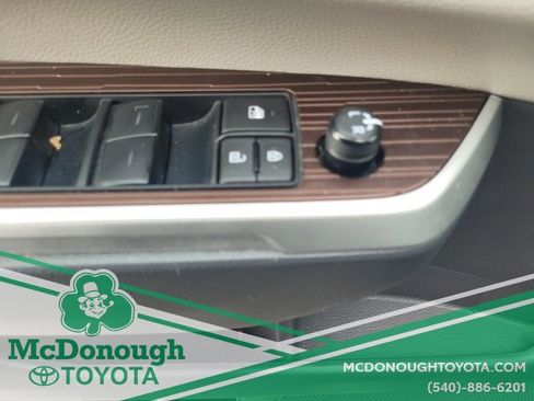 Certified 2024 Toyota Sienna XLE image 14