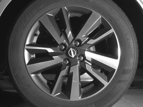 Used 2025 Nissan Versa SV image 14