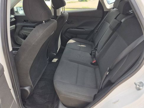 Used 2025 Hyundai Kona SE FWD image 11