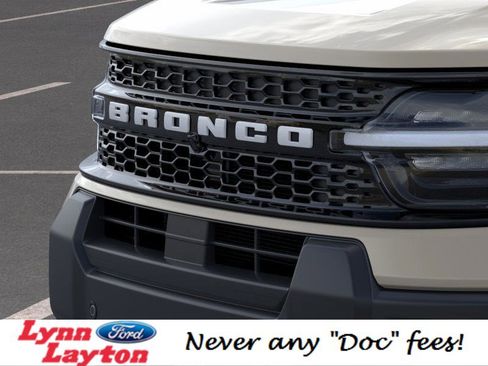 New 2025 Ford Bronco Sport Outer Banks w/ Outer Banks Tech Package+ image 17