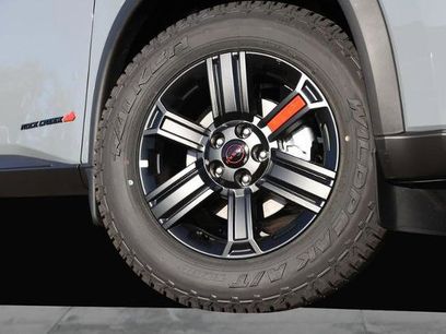 New 2026 Nissan Rogue SV w/ Rock Creek Premium Package