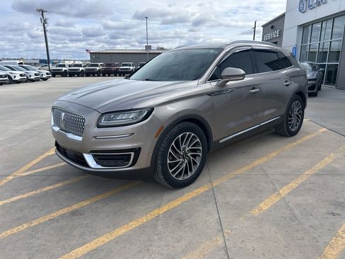 Used 2020 Lincoln Nautilus Reserve image 7