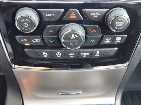 Used 2021 Jeep Grand Cherokee Laredo X RWD image 18