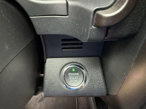 Used 2019 Ford Expedition Limited w/ Equipment Group 301A RWD image 24