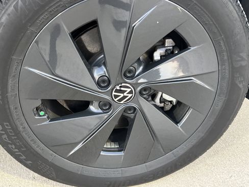 Certified 2025 Volkswagen Taos S image 12