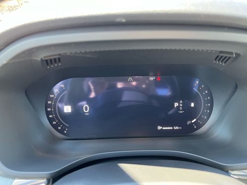 Certified 2025 Volvo XC60 B5 Plus AWD/4WD image 14