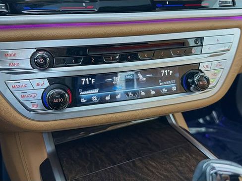 Used 2019 BMW 750i xDrive w/ Executive Package image 18