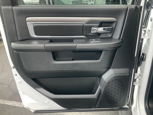 Used 2024 RAM 1500 Warlock AWD/4WD image 37