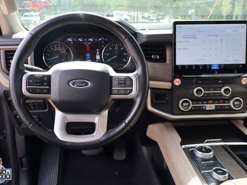 Used 2024 Ford Expedition Max Limited AWD/4WD image 19