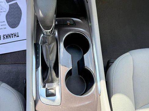 Used 2024 Chevrolet Malibu LT image 21