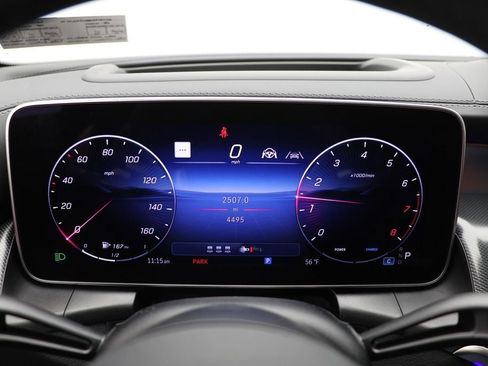 Used 2025 Mercedes-Benz GLC 300 4MATIC image 25