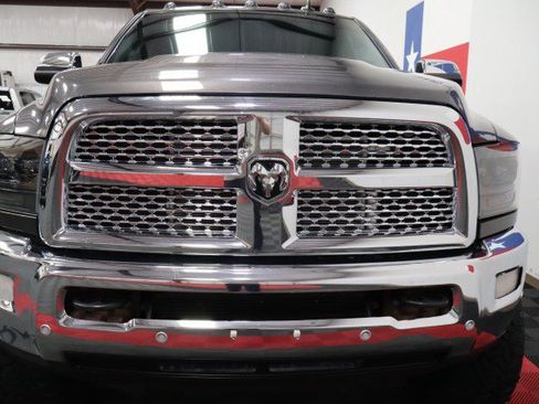 Used 2016 RAM 2500 Laramie w/ Convenience Group RWD image 17