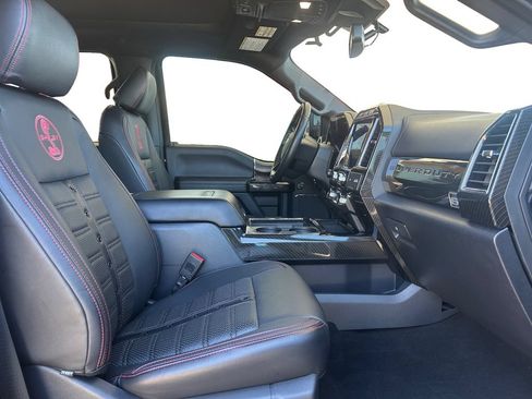 Used 2022 Ford F250 Lariat w/ Lariat Ultimate Package AWD/4WD image 7