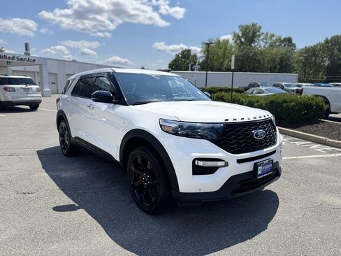 Used 2022 Ford Explorer ST w/ Equipment Group 401A image 9