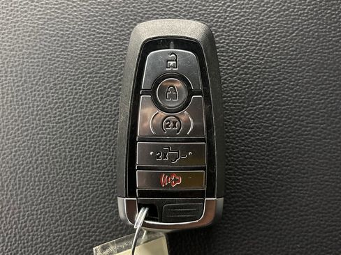 Certified 2025 Ford F150 Lariat w/ Equipment Group 501A Mid image 34