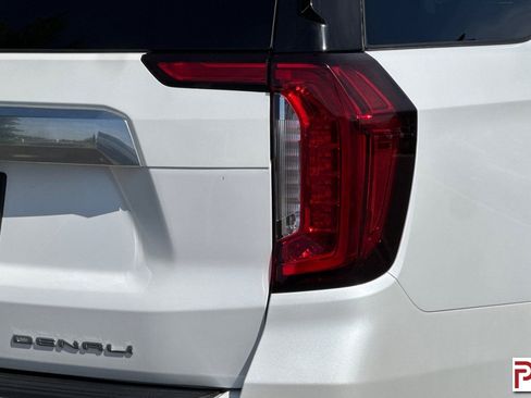 Used 2023 GMC Yukon Denali w/ LPO, Floor Liner Package AWD/4WD image 35