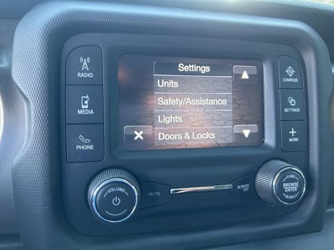 Used 2018 Jeep Wrangler Sport image 37