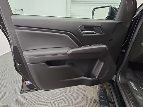 New 2026 GMC Canyon Elevation w/ Convenience Package image 32