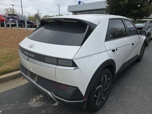 Used 2024 Hyundai Ioniq 5 SEL image 4