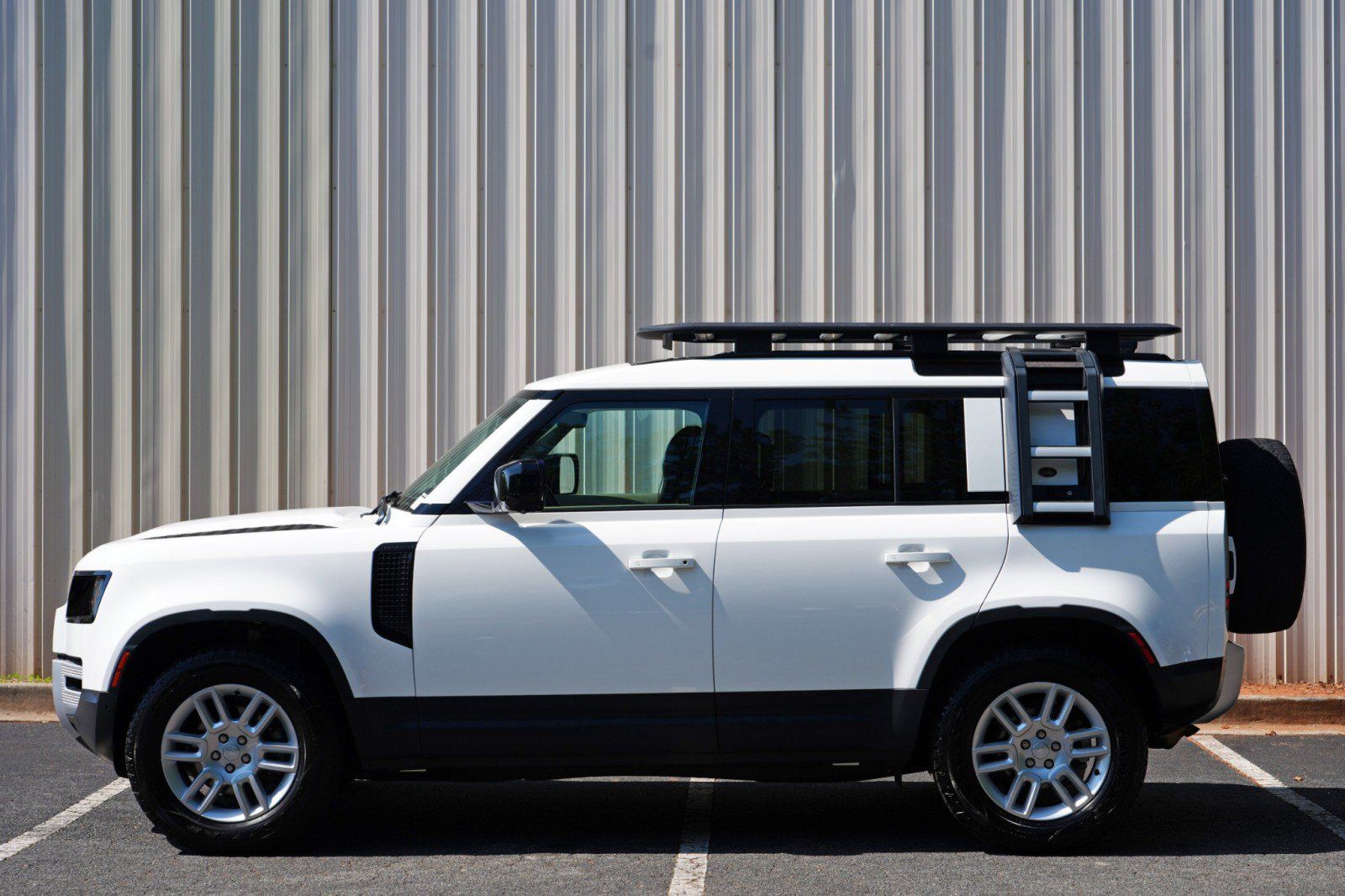Used 2022 Land Rover Defender 110 S AWD/4WD image 59