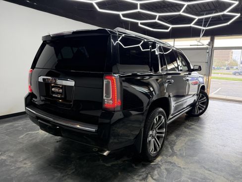 Used 2019 GMC Yukon Denali w/ Denali Ultimate Package AWD/4WD image 5