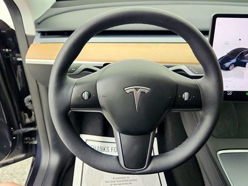 Used 2024 Tesla Model Y Long Range AWD/4WD image 13