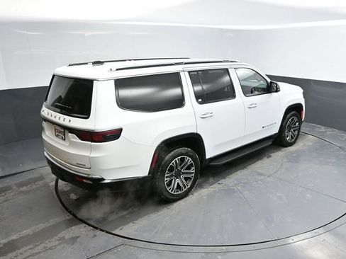 Used 2024 Jeep Wagoneer Series II image 47