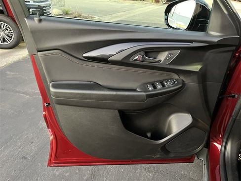 Used 2023 Chevrolet TrailBlazer RS w/ Convenience Package image 21