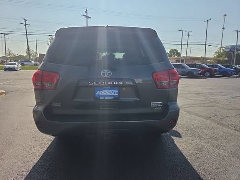 Used 2014 Toyota Sequoia SR5 w/ Premium Package AWD/4WD image 6