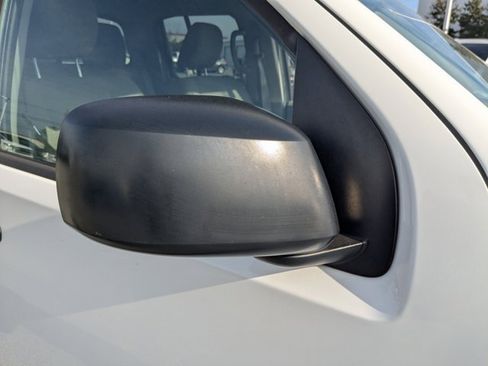 Used 2019 Nissan Frontier SV image 12