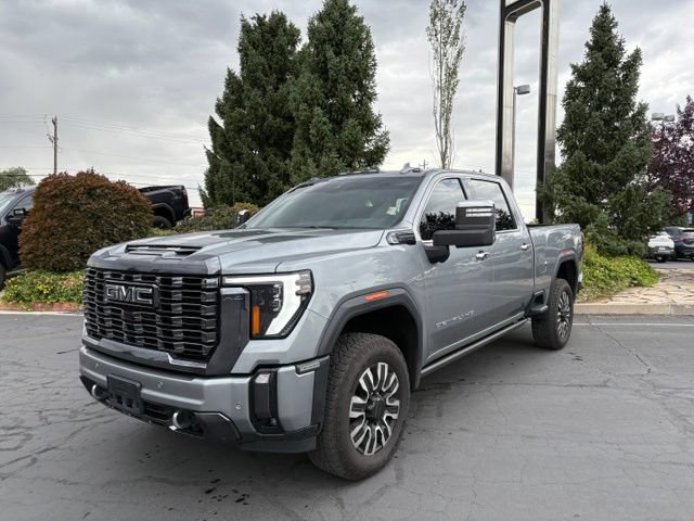 Used 2024 GMC Sierra 3500 Denali Ultimate AWD/4WD image 1
