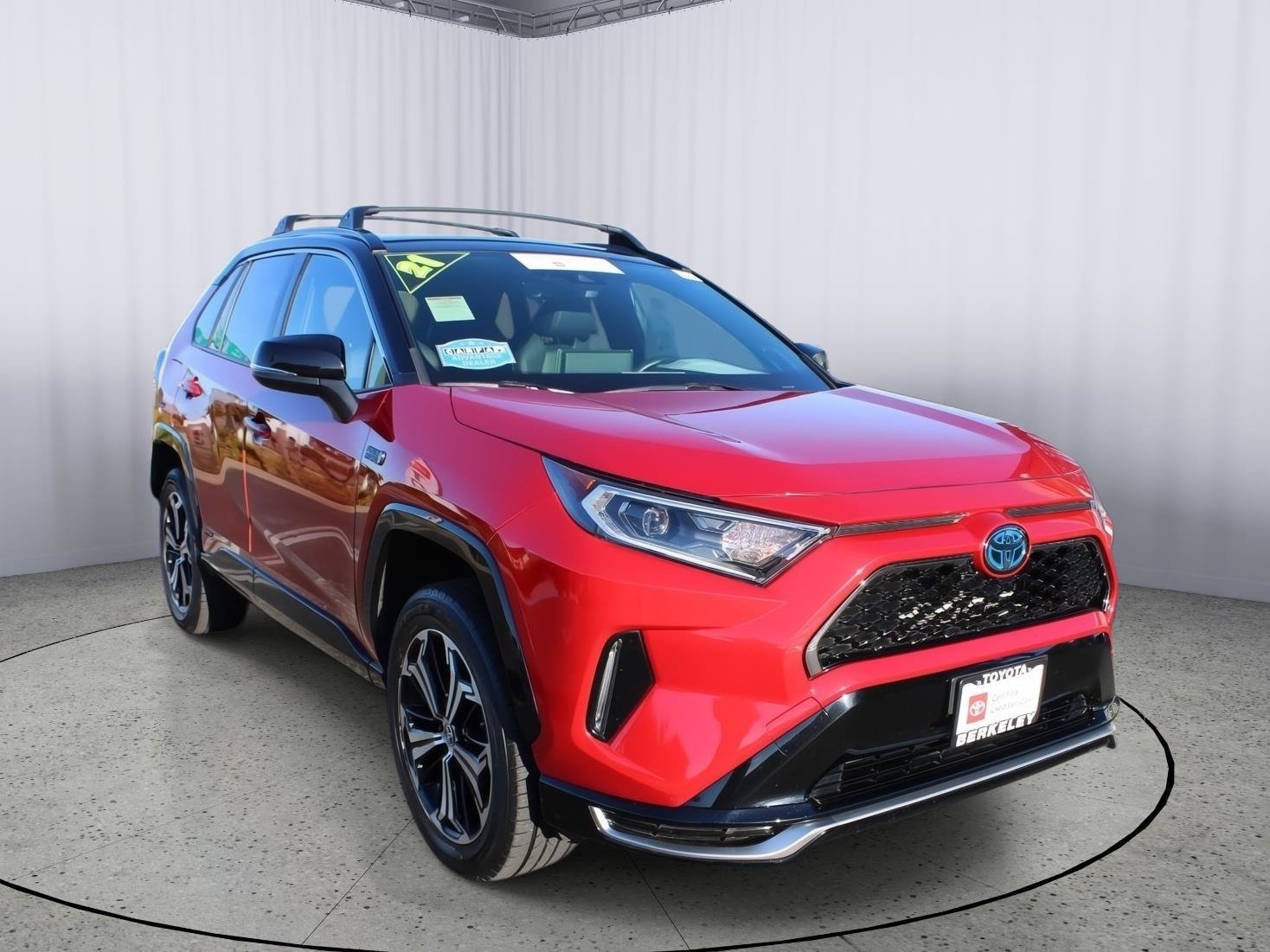 Certified 2021 Toyota RAV4 XSE w/ Weather Package AWD/4WD image 1