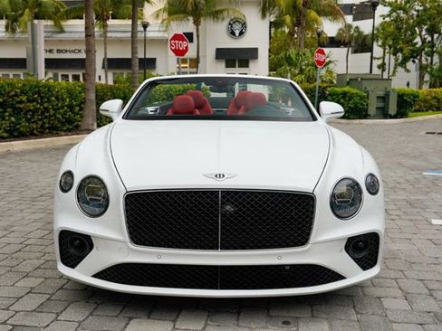 Used 2024 Bentley Continental GT V8 image 4