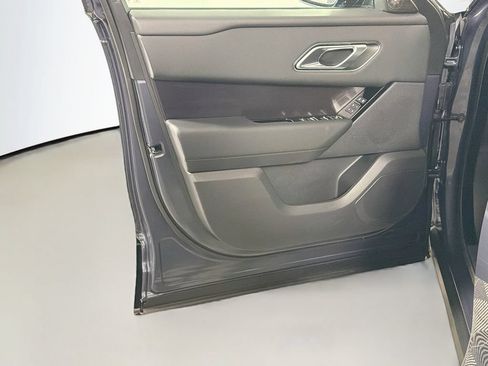 Used 2026 Land Rover Range Rover Velar Dynamic SE AWD/4WD image 18