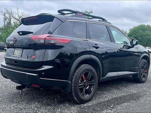 Used 2025 Nissan Rogue SV w/ Rock Creek Premium Package image 6