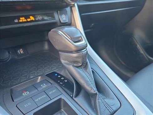 Used 2023 Toyota RAV4 XLE Premium FWD image 10