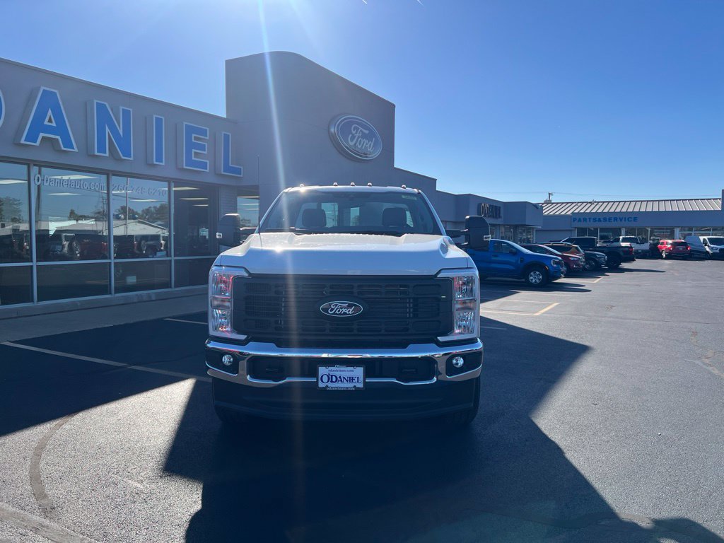 New 2027 Ford F350 XL w/ FX4 Off-Road Package AWD/4WD image 8
