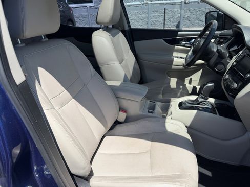 Used 2019 Nissan Rogue Sport SL w/ Premium Package FWD image 30
