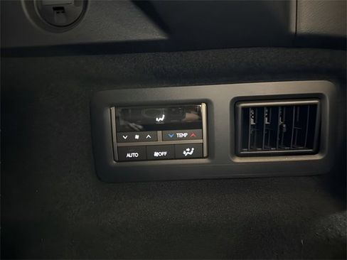 Used 2022 Lexus RX 350L FWD w/ Premium Package image 36