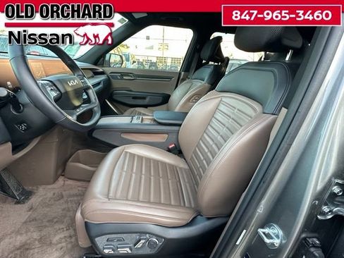 Used 2024 Kia EV9 Land AWD/4WD image 11