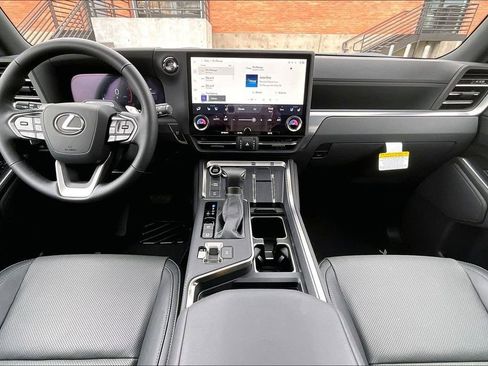 Used 2025 Lexus GX 550 w/ Accessory Package (2T) image 20