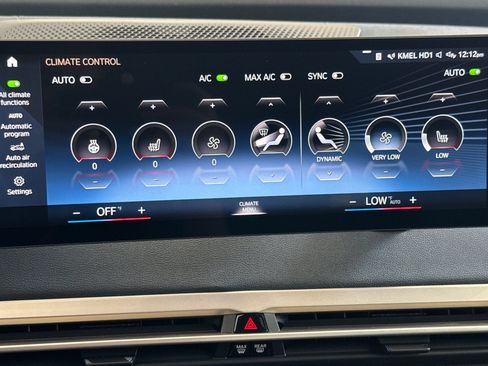 Used 2023 BMW iX xDrive50 w/ Sport Package AWD/4WD image 28