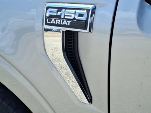 Used 2022 Ford F150 Lariat AWD/4WD image 11