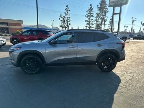 New 2026 Chevrolet Trax ACTIV w/ Sunroof Package FWD image 4
