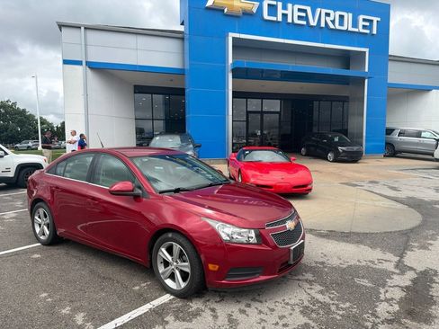 Used 2014 Chevrolet Cruze LT FWD image 1