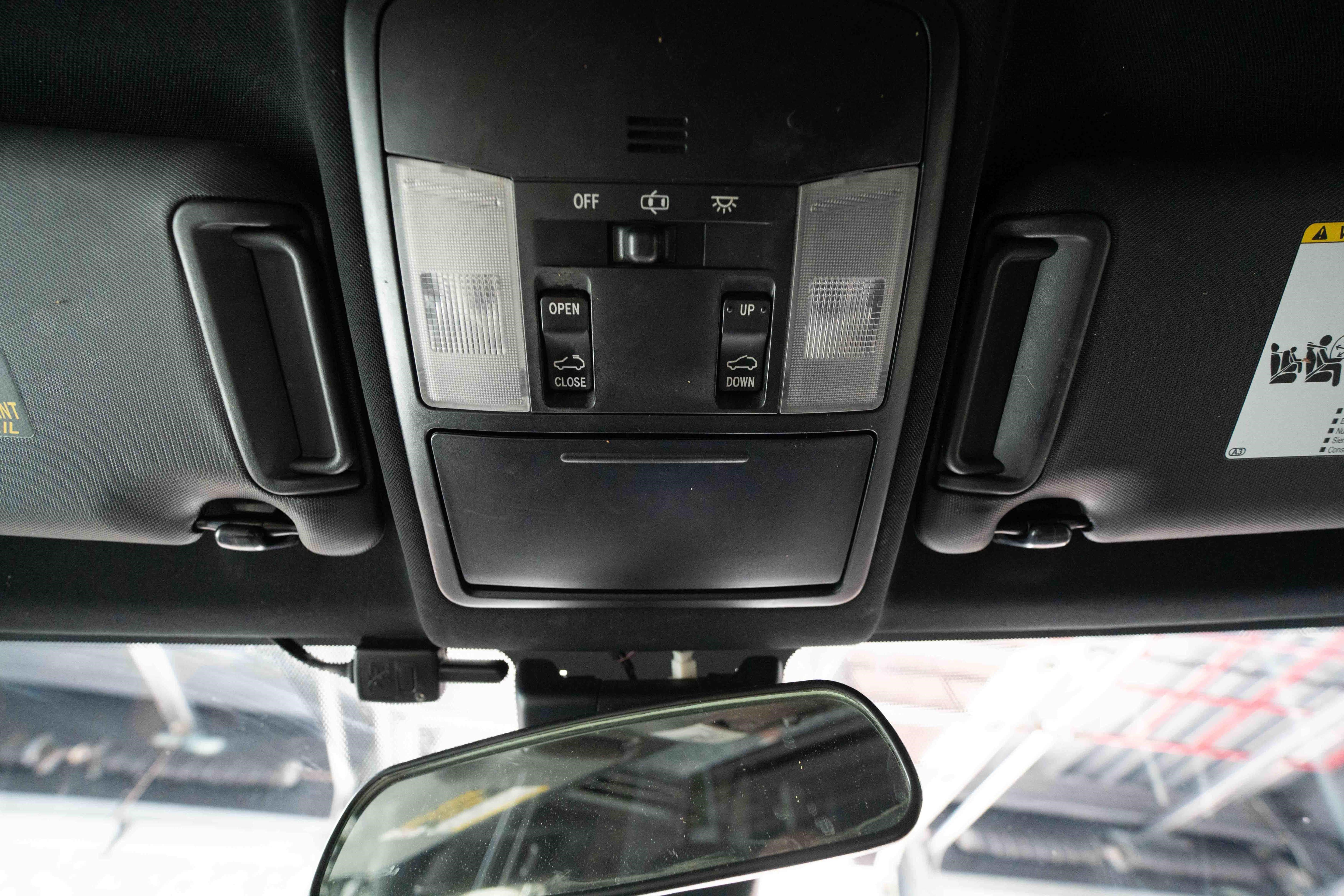 Used 2017 Toyota RAV4 SE w/ Power Special Value Package AWD/4WD image 18