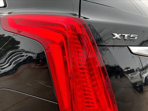 Used 2019 Cadillac XT5 Luxury image 27